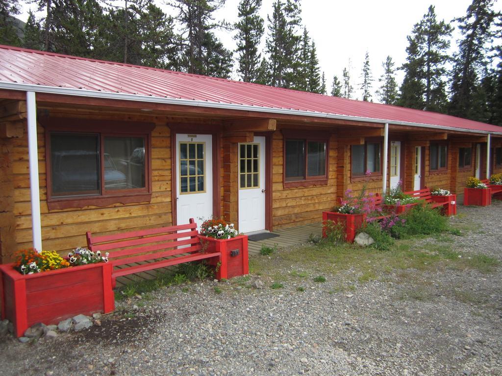 ווייטהורס Spirit Lake Lodge מראה חיצוני תמונה