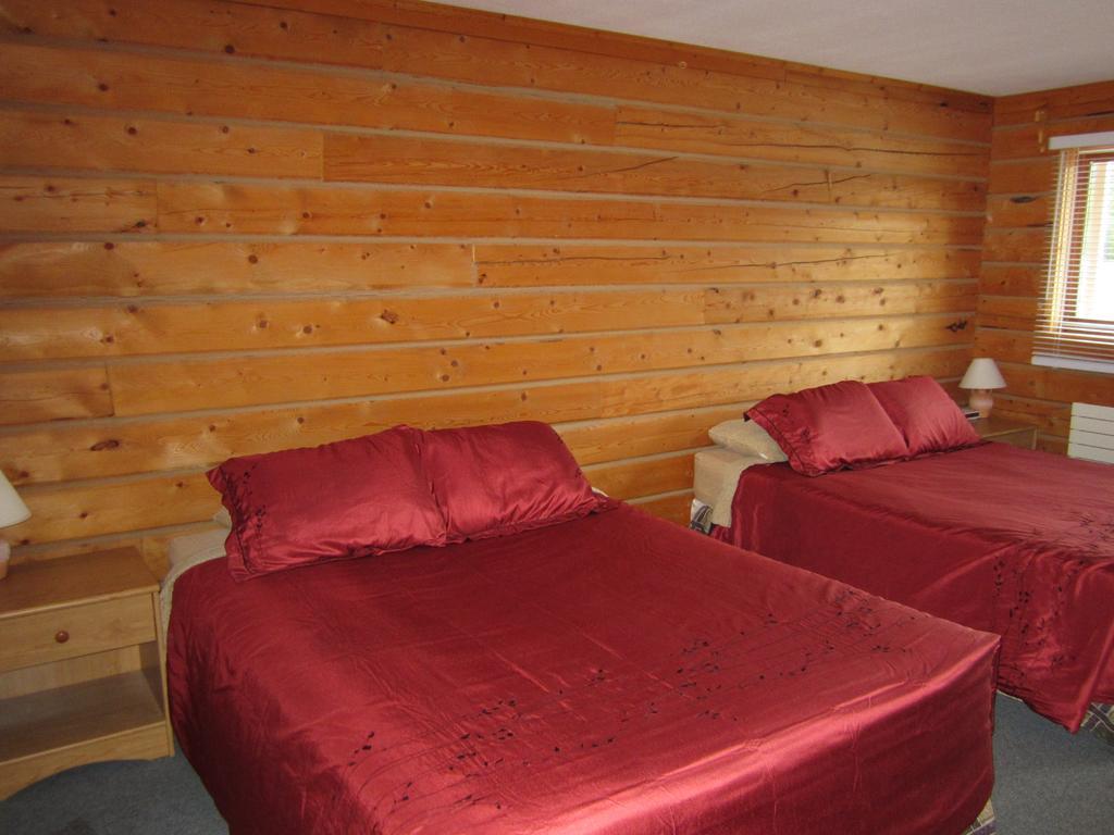 ווייטהורס Spirit Lake Lodge חדר תמונה