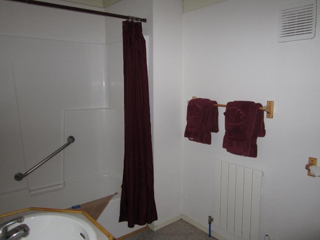 ווייטהורס Spirit Lake Lodge חדר תמונה