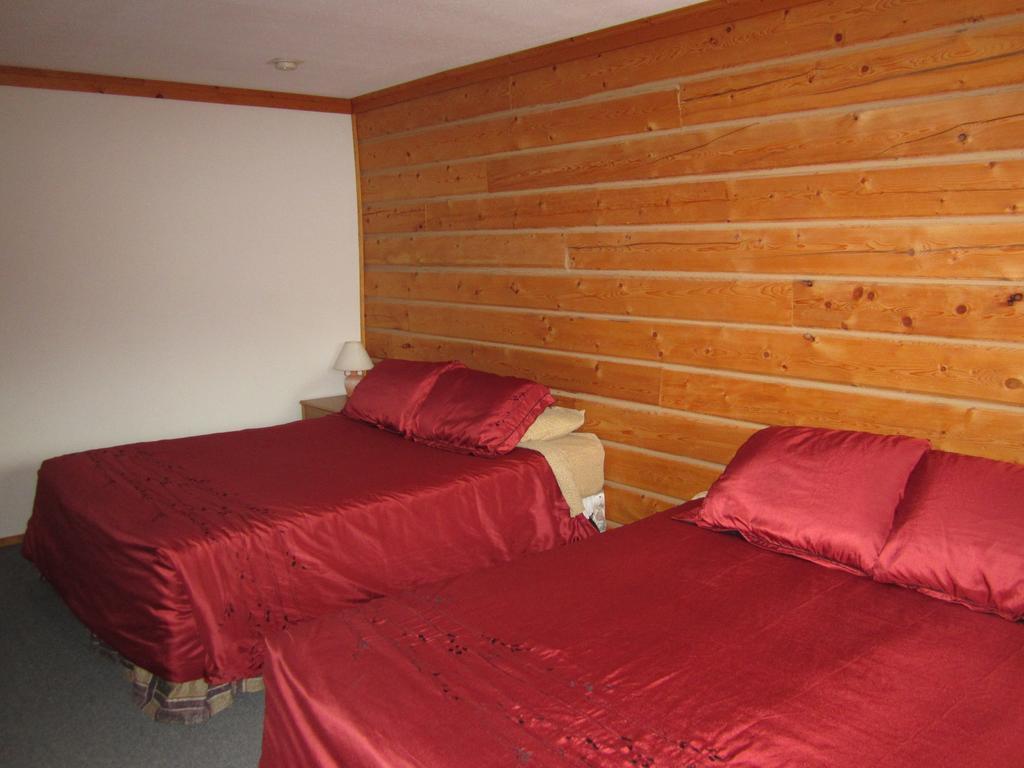 ווייטהורס Spirit Lake Lodge חדר תמונה