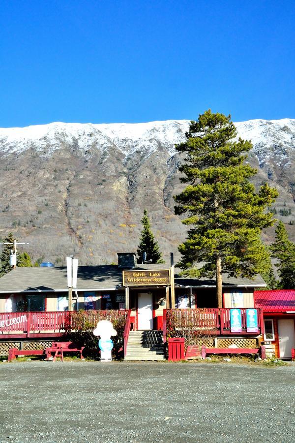 ווייטהורס Spirit Lake Lodge מראה חיצוני תמונה